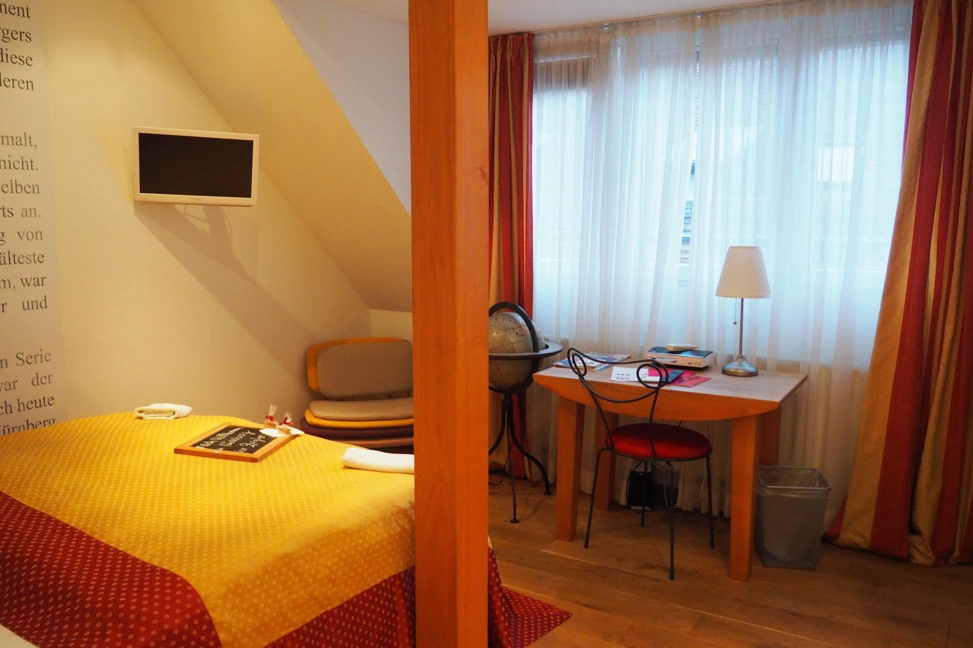 Hotel Drei Raben Nürnberg Exteriör bild